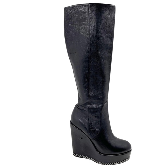 {RITCH ERANI NYFC} Black Leather Wedge Boots with Chain Detail - Picture 5 of 16
